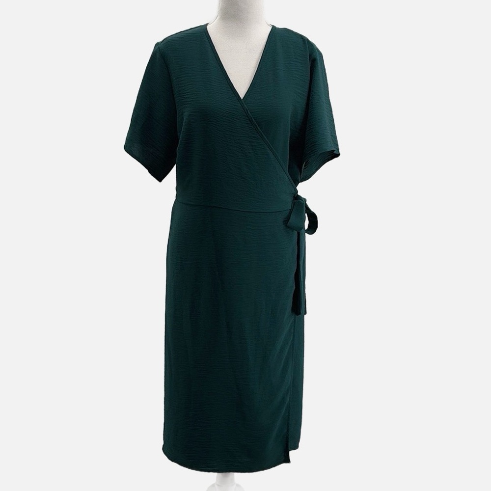 Universal Standard Crinkle Crepe Wrap Dress in Dark Green - NWOT - Size 14-16